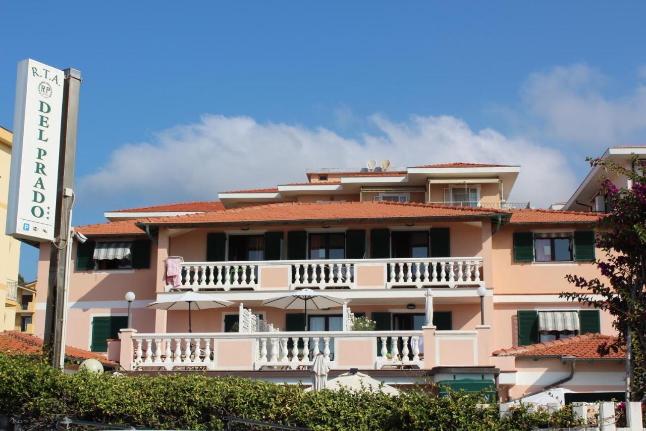 Aparthotel Del Prado Riva Ligure Exteriér fotografie