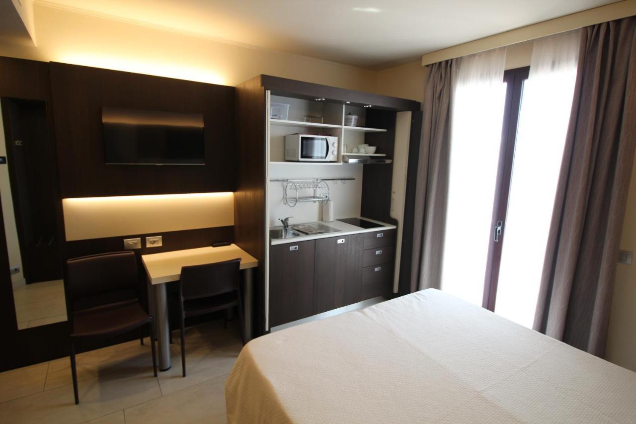 Aparthotel Del Prado Riva Ligure Exteriér fotografie