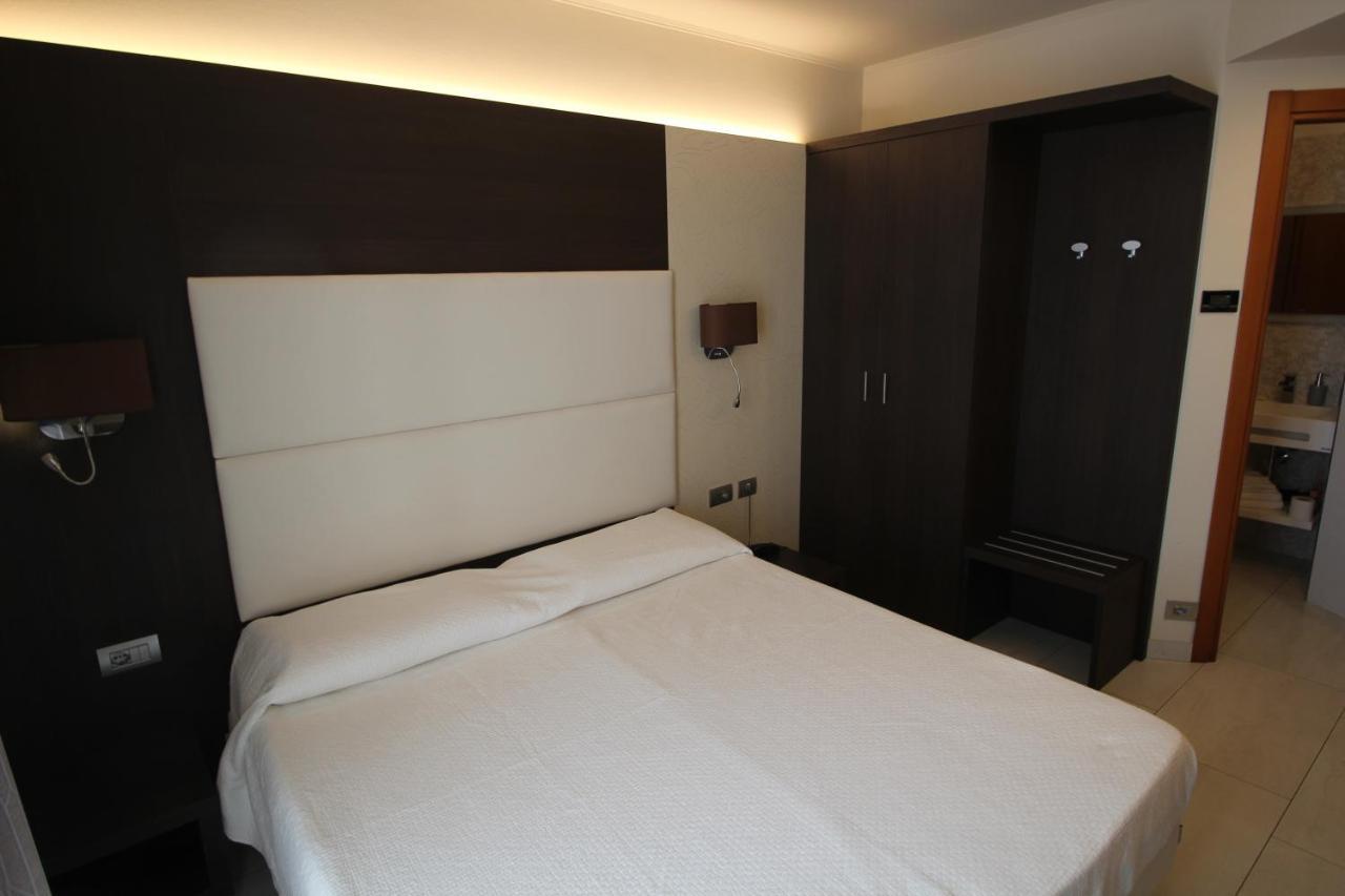 Aparthotel Del Prado Riva Ligure Exteriér fotografie