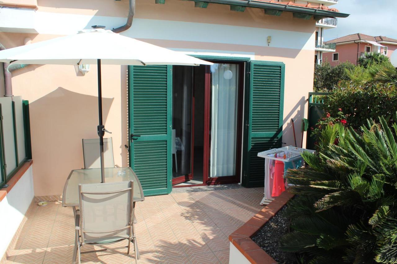 Aparthotel Del Prado Riva Ligure Exteriér fotografie