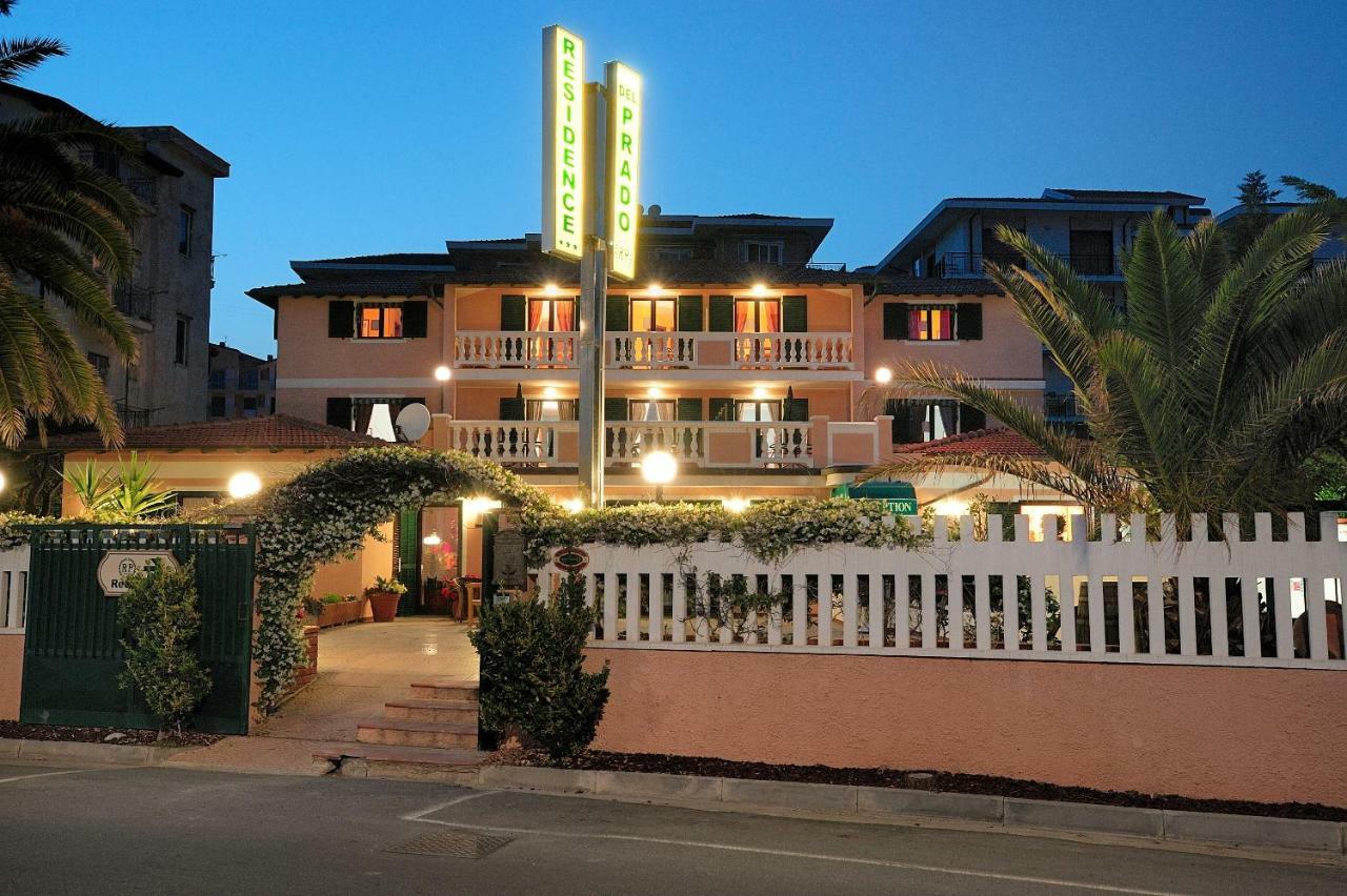 Aparthotel Del Prado Riva Ligure Exteriér fotografie