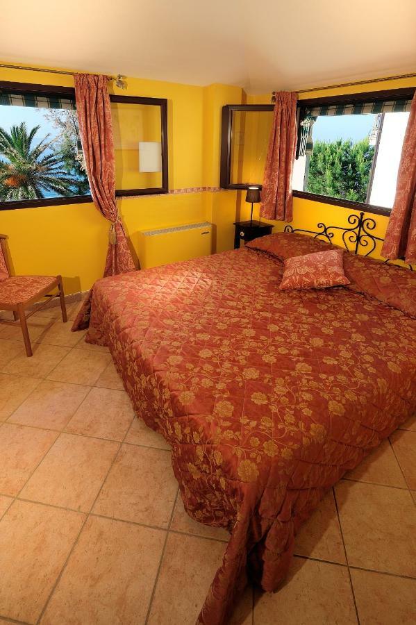 Aparthotel Del Prado Riva Ligure Exteriér fotografie