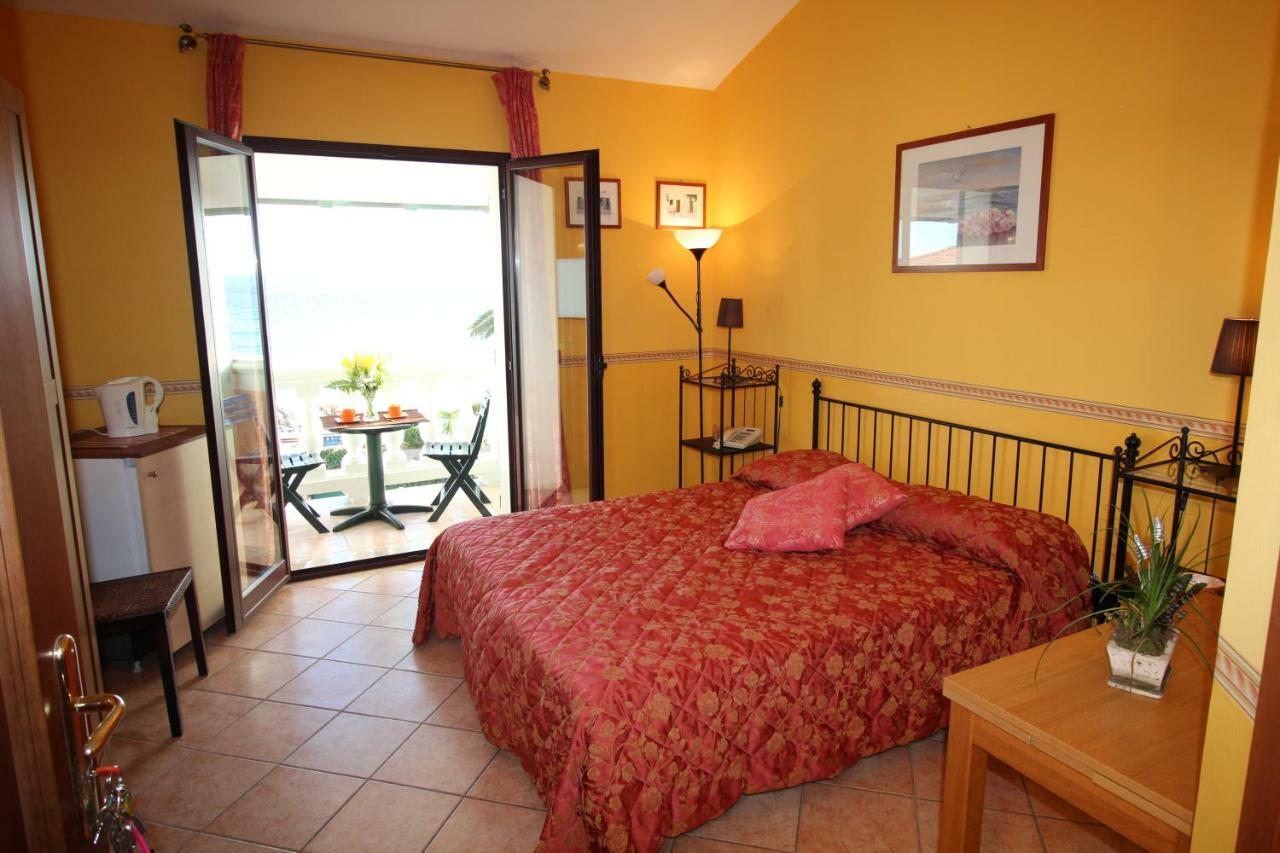 Aparthotel Del Prado Riva Ligure Exteriér fotografie