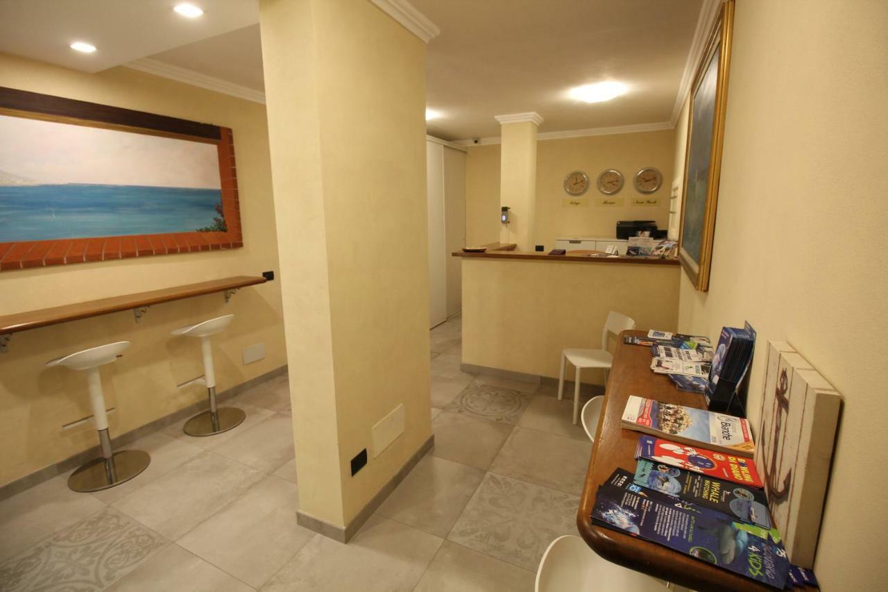 Aparthotel Del Prado Riva Ligure Exteriér fotografie
