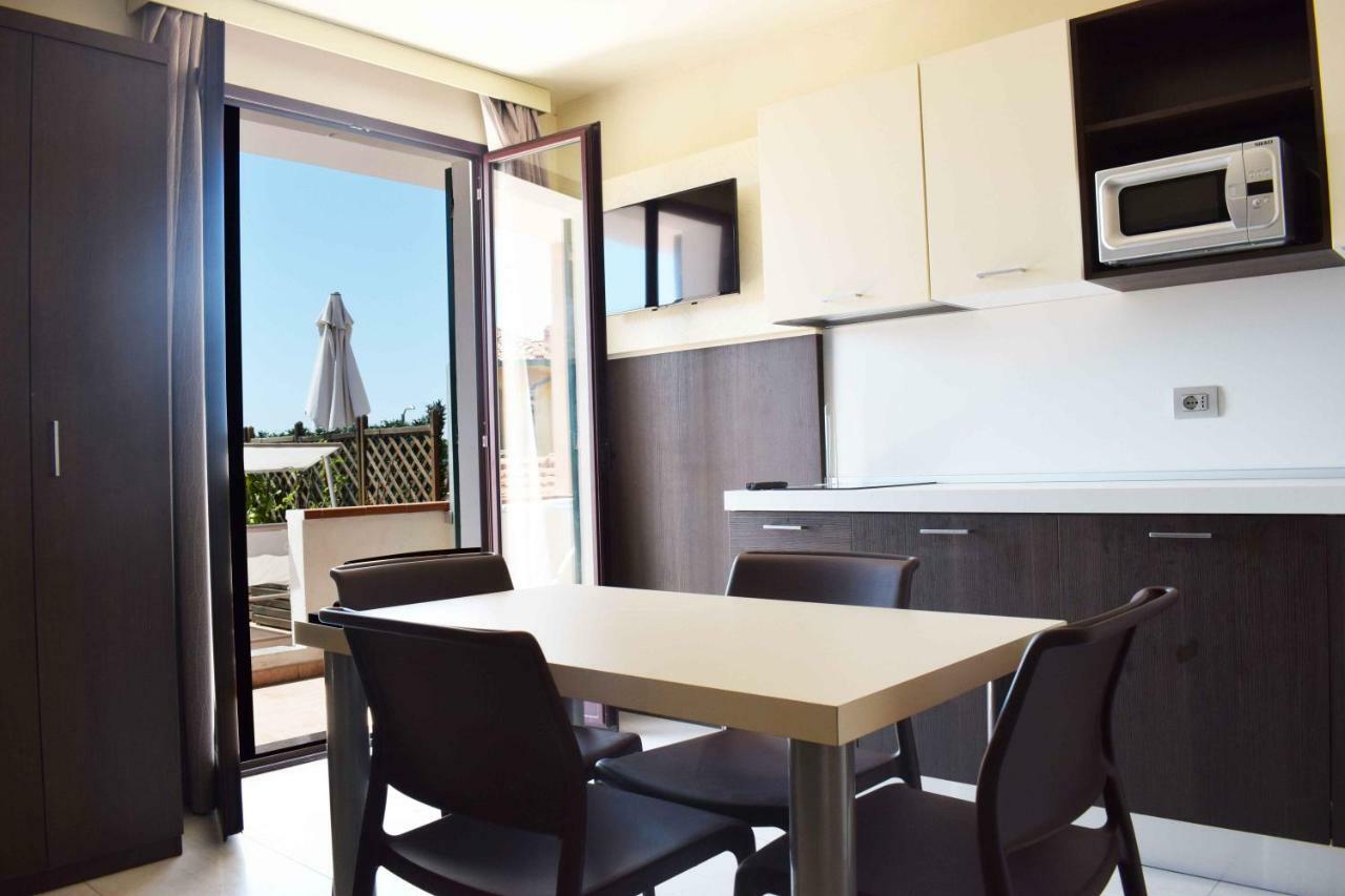 Aparthotel Del Prado Riva Ligure Exteriér fotografie