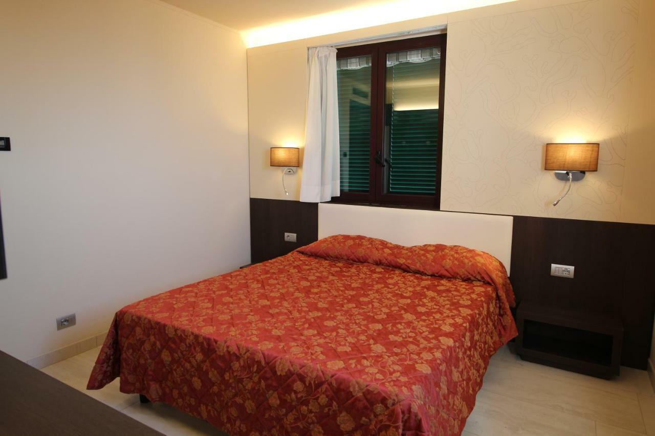 Aparthotel Del Prado Riva Ligure Exteriér fotografie
