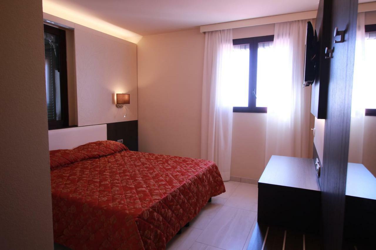 Aparthotel Del Prado Riva Ligure Exteriér fotografie